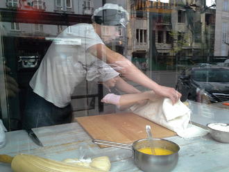 Тимуру — 4. Маша робить пляцку-мацацку )