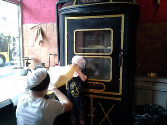 Тимуру — 4. Маша робить пляцку-мацацку )