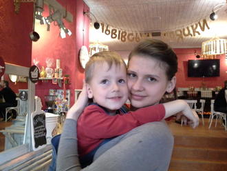 Тимуру — 4. Маша робить пляцку-мацацку )