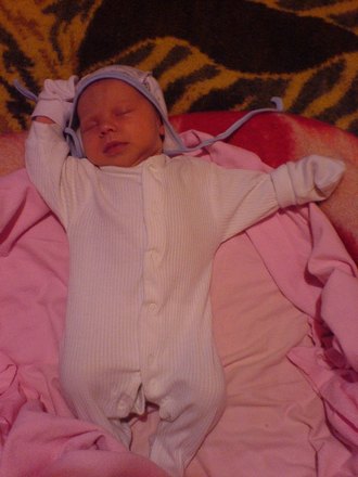 2009-03 Машка месяц первый