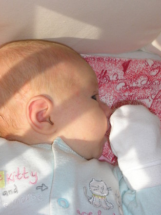 2009-03 Машка месяц первый