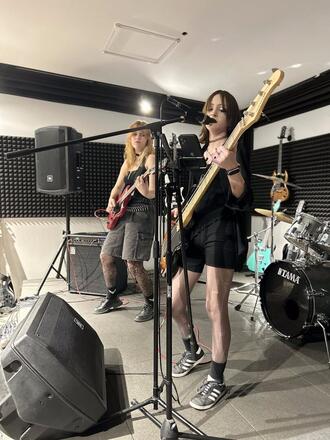 Маша Якубець в складі легендарної групи «Шепіт кажанів». Рок-концерт 15.06.2025