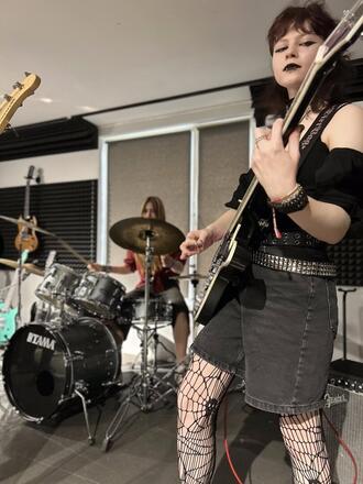 Маша Якубець в складі легендарної групи «Шепіт кажанів». Рок-концерт 15.06.2025