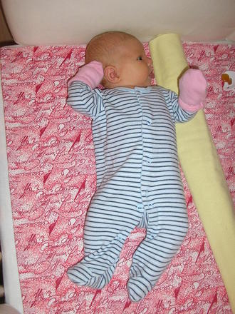 2009-03 Машка месяц первый