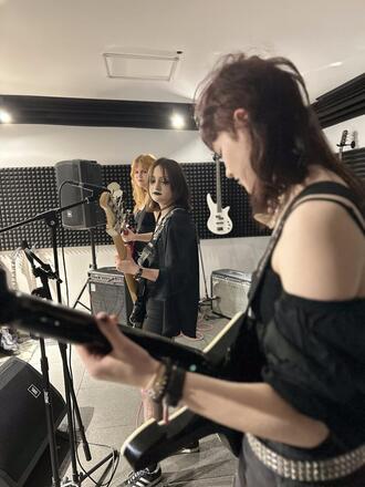 Маша Якубець в складі легендарної групи «Шепіт кажанів». Рок-концерт 15.06.2025