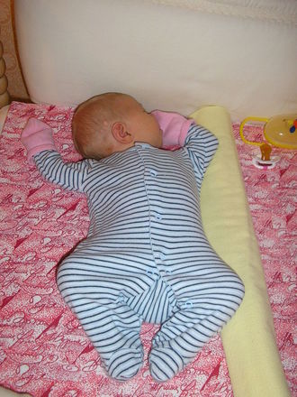 2009-03 Машка месяц первый