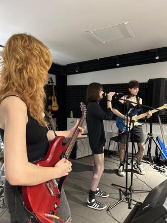 Маша Якубець в складі легендарної групи «Шепіт кажанів». Рок-концерт 15.06.2025