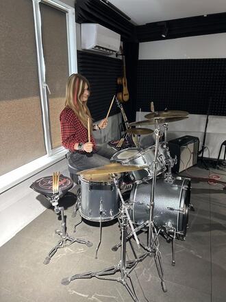 Маша Якубець в складі легендарної групи «Шепіт кажанів». Рок-концерт 15.06.2025