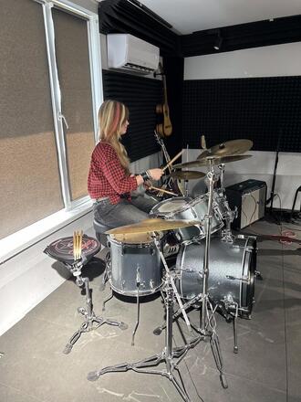 Маша Якубець в складі легендарної групи «Шепіт кажанів». Рок-концерт 15.06.2025