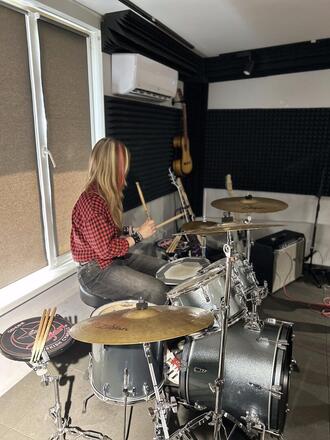 Маша Якубець в складі легендарної групи «Шепіт кажанів». Рок-концерт 15.06.2025