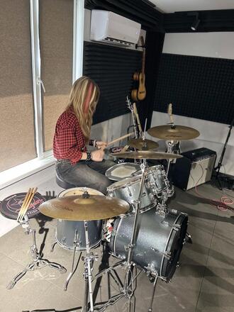 Маша Якубець в складі легендарної групи «Шепіт кажанів». Рок-концерт 15.06.2025