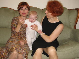 2009-10-10 Семья на ДР мамы