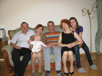 2009-10-10 Семья на ДР мамы