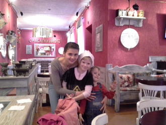 Тимуру — 4. Маша робить пляцку-мацацку )